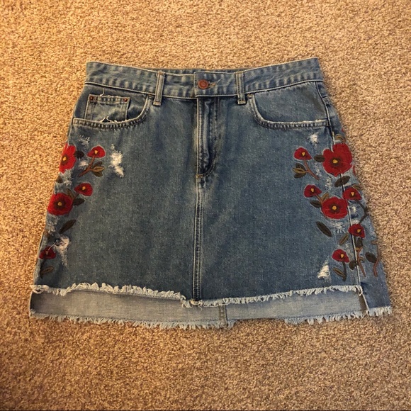 Zara Dresses & Skirts - Zara Embroidered Denim Mini Skirt